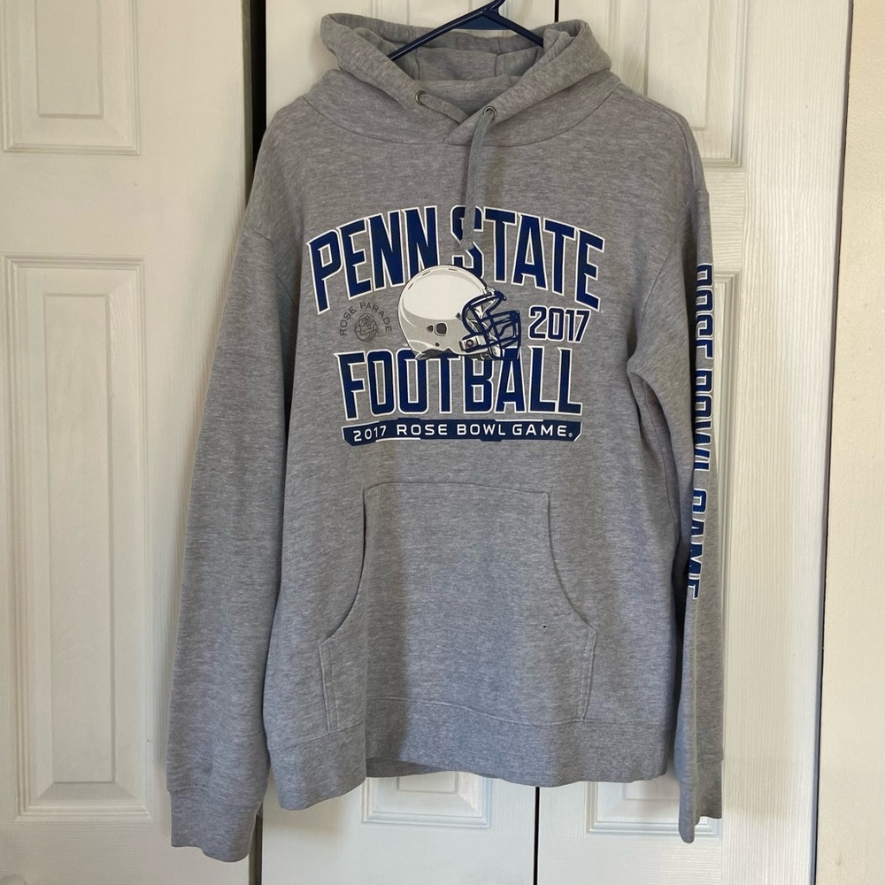 Fanatics Gray Hoodie featuring Penn State Football Decal, Men’s size M